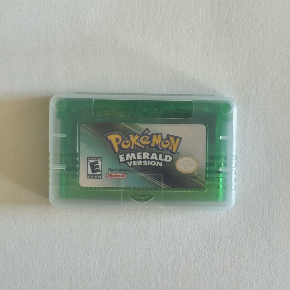 Pokemon Emerald Version Game Boy Advance - Picture 2 of 3